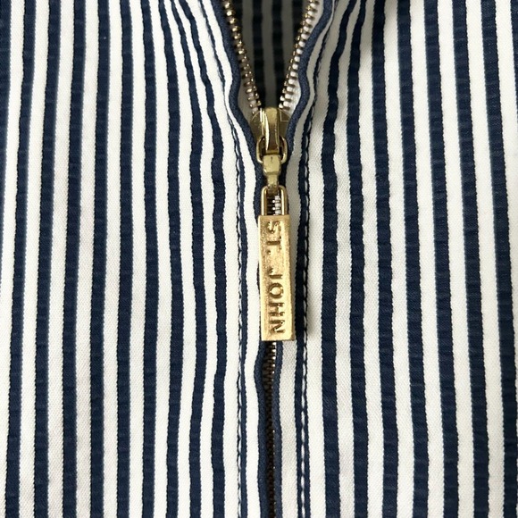 St. John Zip Up Lightweight Blazer Jacket in Navy White Stripe Size Medium - Picture 3 of 8